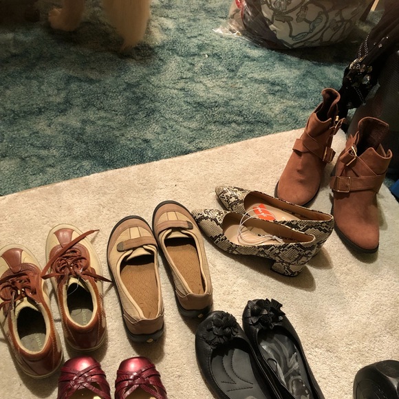 Ladies size 7 shoes - Picture 7 of 15